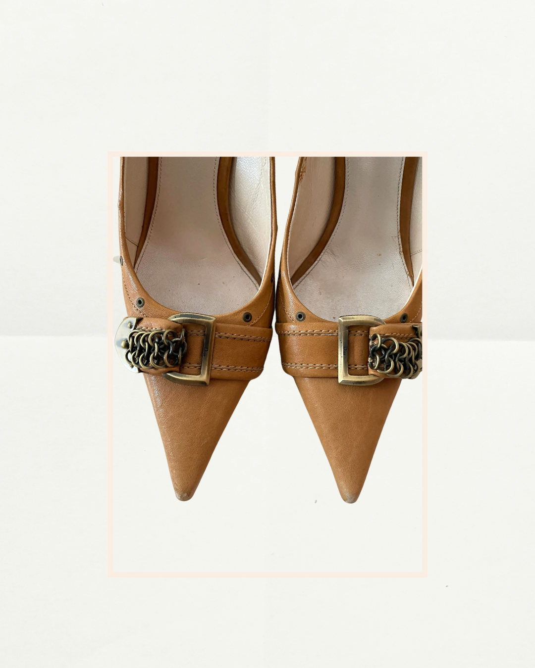 Dior	Chain Link Accent Leather Pump
