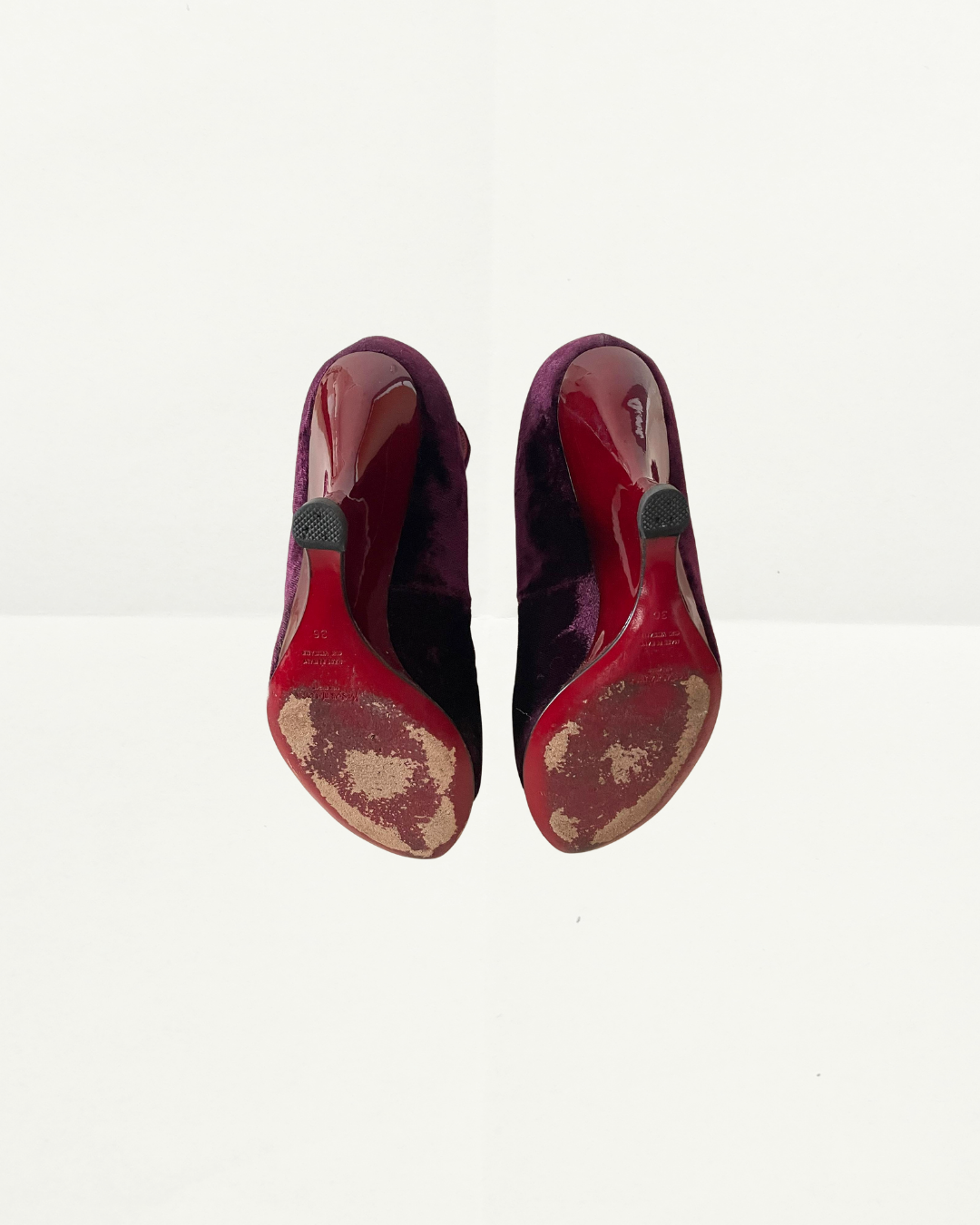 YSL	Velvet Platform